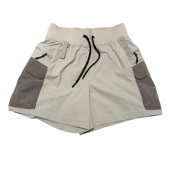 Lululemon Multi-Pocket Cargo High-Rise Hiking Short 6 Seal Grey $98 - Picture 1 of 6